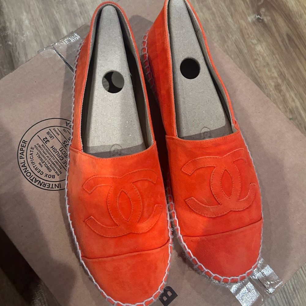 Chanel Rare Orange Suede Espadrilles - never worn Size 41.